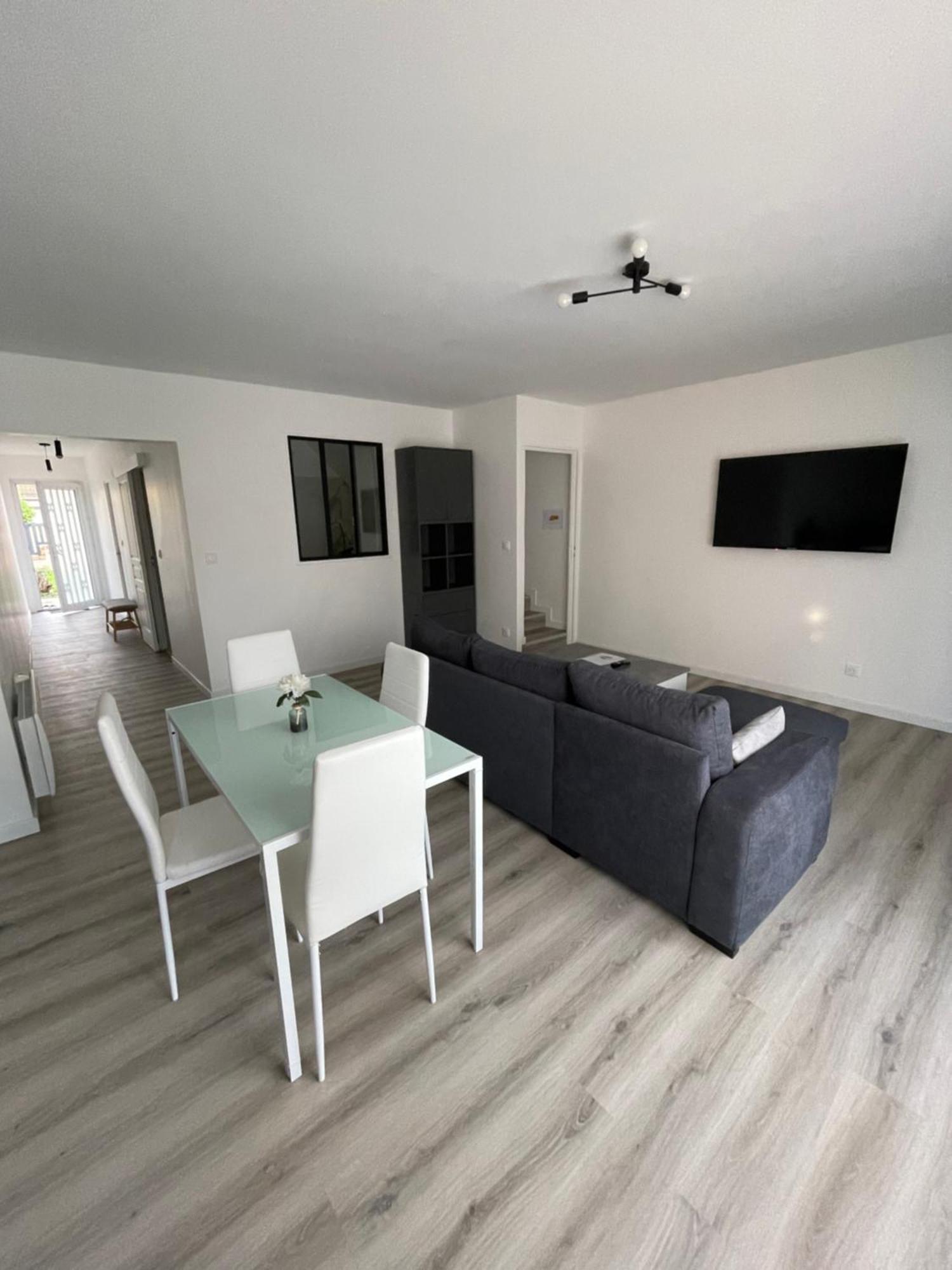 Maison Detente De 100 M2 Uniquement Couple-Famille-Travailleurs 维勒帕里西 外观 照片