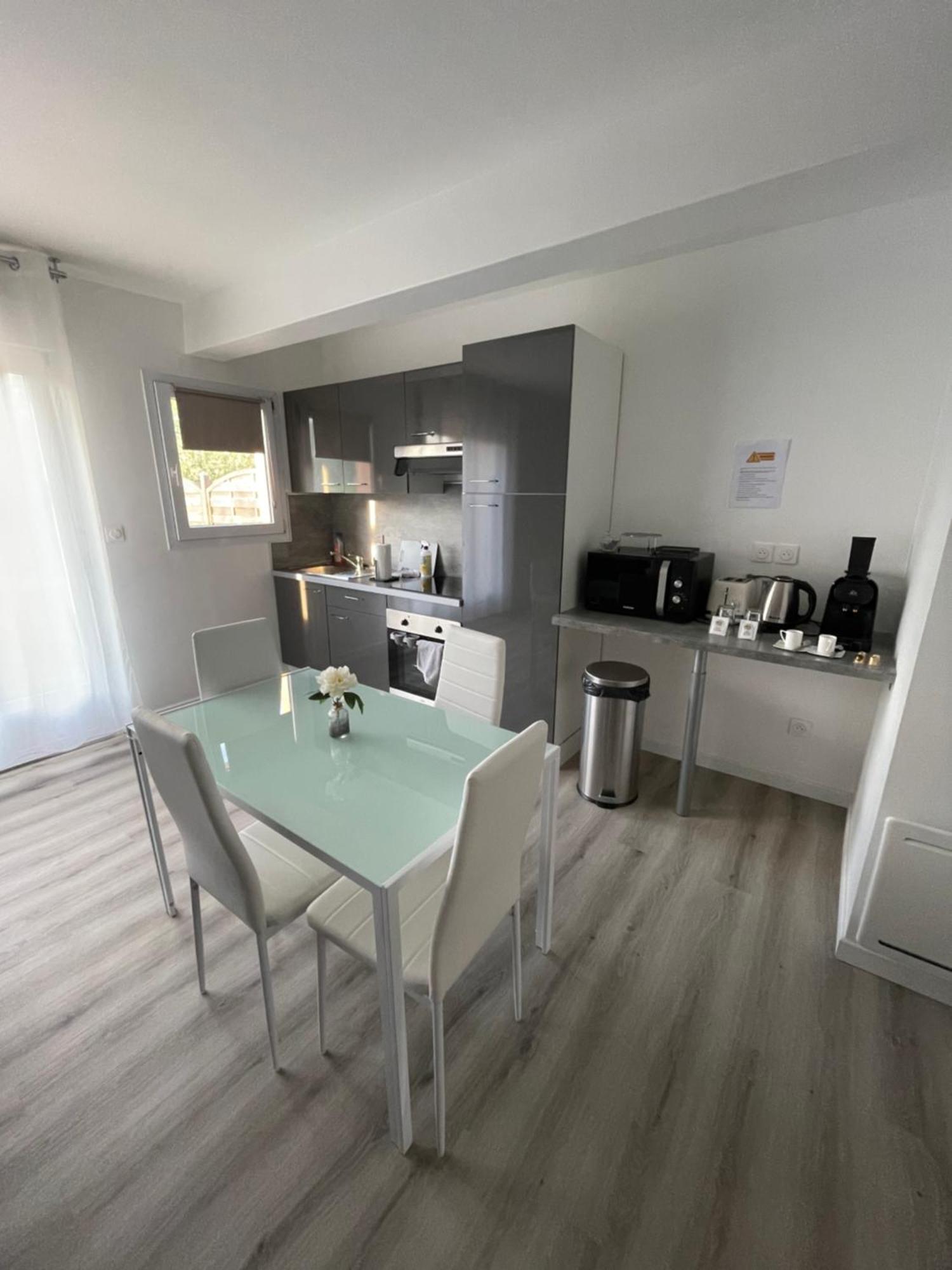 Maison Detente De 100 M2 Uniquement Couple-Famille-Travailleurs 维勒帕里西 外观 照片