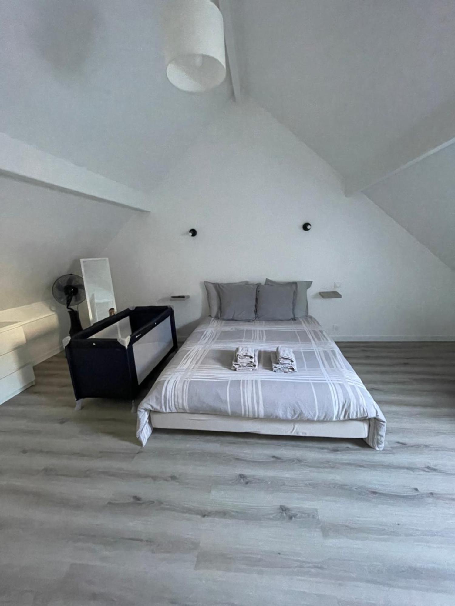 Maison Detente De 100 M2 Uniquement Couple-Famille-Travailleurs 维勒帕里西 外观 照片